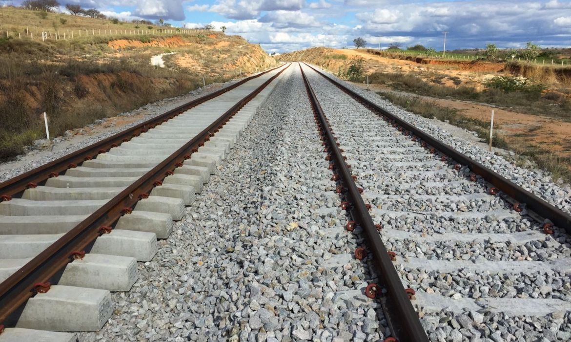 Com nova MP, governo recebe pedidos para 10 ferrovias